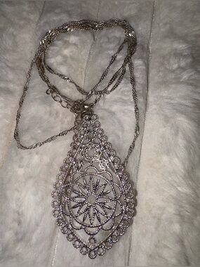 Silver Filigree Pendant Necklace